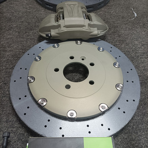 Nouveau kit d'étrier de frein en fibre de carbone avec disque de frein céramique 330mm 440mm pour <span class=keywords><strong>Audi</strong></span> Q3 <span class=keywords><strong>Sportback</strong></span>/<span class=keywords><strong>e</strong></span>-<span class=keywords><strong>tron</strong></span>/<span class=keywords><strong>quattro</strong></span> <span class=keywords><strong>Q4</strong></span> Q5 Q7 Q8 - Product Image 6