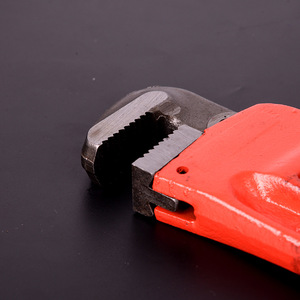 Clé à tuyau industrielle 8 pouces, réglable, à mâchoires dentelées, en acier au carbone, mesure impériale - Product Image 2