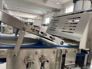 Línea Automática de Formación de Masa de <span class=keywords><strong>Pizza</strong></span> HD |   Máquina Industrial para la Producción de Bases de <span class=keywords><strong>Pizza</strong></span> para Fábricas de Alimentos - Product Image 4