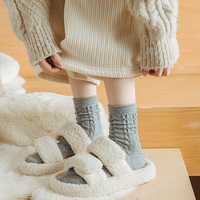 Chaussettes en cachemire - Chaussettes mi-longues pour femmes pour l'automne et l'hiver, chaussettes longues de couleur unie, chaussettes polyvalentes et confortables à empiler