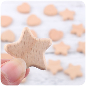 Nouvelle arrivée coeur étoile forme <span class=keywords><strong>bois</strong></span> de hêtre <span class=keywords><strong>perles</strong></span> de dentition couleur naturelle hochet en <span class=keywords><strong>bois</strong></span> jouet pour bébé molaire accessoires - Product Image 2