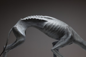 "एक बर्फीली सोजर्न" कांस्य मूर्तिकला - Product Image 3