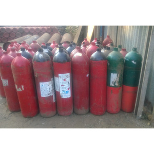 Cilindro de acero vacío para dióxido de carbono, anteriormente utilizado en sistemas de extinción de incendios, purgado y listo para requalificación. - Product Image 1