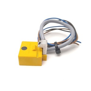 Capteur de Proximité Magnétique Plc BIM-AKT-AP6X 10-30 VDC 200mA Sortie PNP - Product Image 5