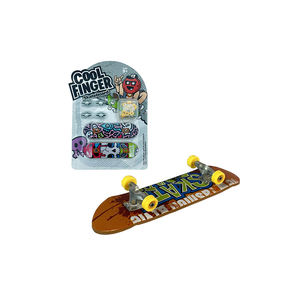Populaire enfants jeu <span class=keywords><strong>Mini</strong></span> plastique mixte accessoires main Sport nouveau Fidget jouet ensemble impression personnalisée planches à roulettes doigt avec outils - Product Image 6
