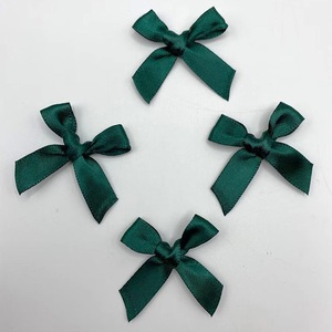 Venta al por mayor de lazos para el cabello de satén de estilo coreano coloridos y dulces, pinzas para el cabello de boutique para niñas pequeñas. - Product Image 3