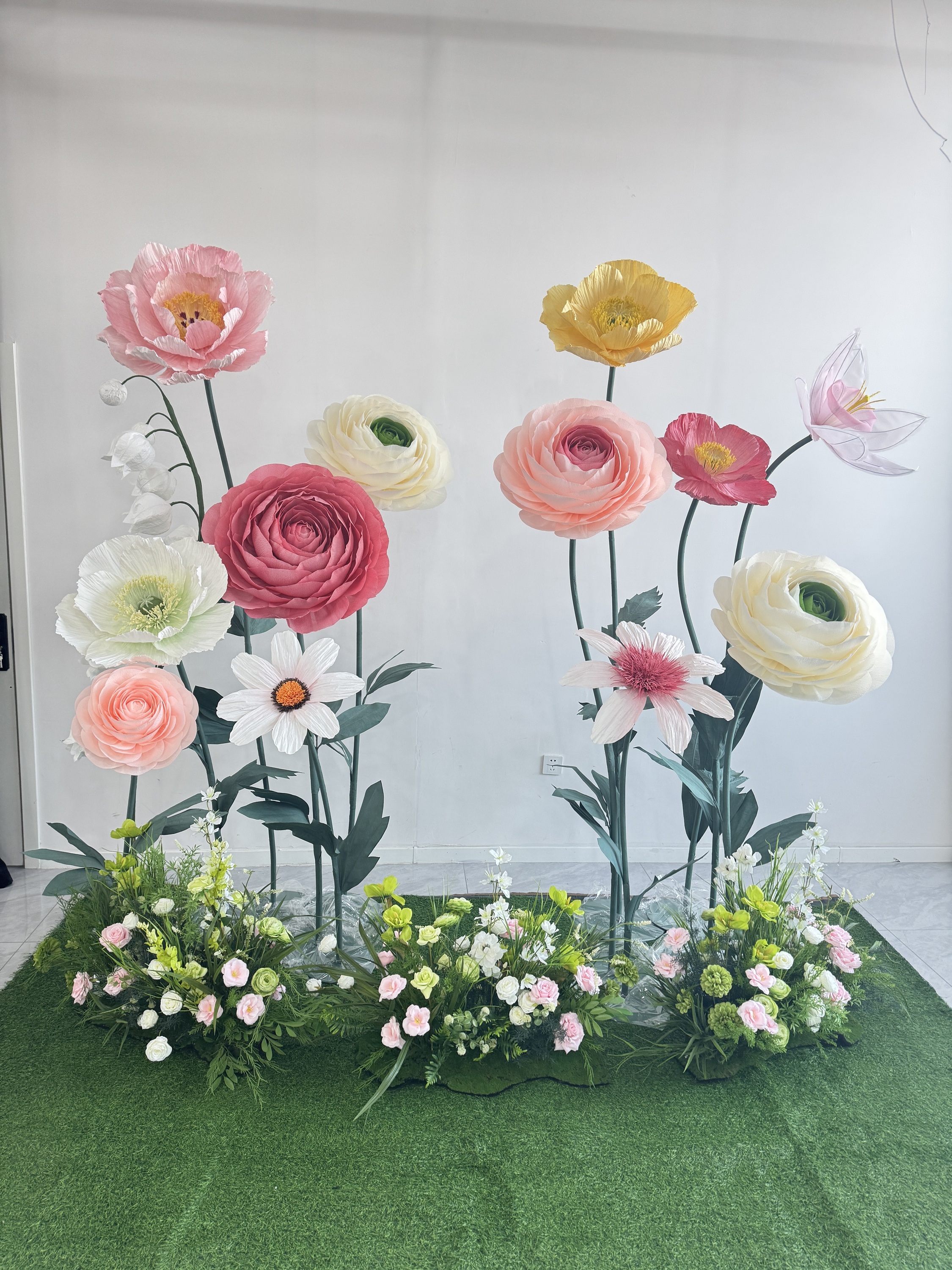 Pack De 7 Flores De Papel Crepé Decorativas - 3 Tamaños (20, 25, 30 Cm) Para Fiestas Y Eventos