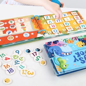 หนังสือกิจกรรมแปะกระดาษสำหรับเด็กเล็ก ชุดหนังสือเงียบๆ แบบมอนเตสซอรี่ เสริมสร้างพัฒนาการทางปัญญา ฝึกการจับคู่ ปริศนา กิจกรรมแปะสติกเกอร์ - Product Image 4