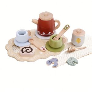 Service à thé pour enfants, tasses à thé rouges en forme de cupcake pour le thé de l'après-midi, jouets en bois sur le thème de la maternelle pour jeu d'imitation de desserts pour enfants - Product Image 1