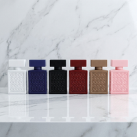 Flacon de parfum rectangulaire de 30 ml et 50 ml avec bouchon à vis recyclable, diffuseur à bâtonnets, flacon vide en verre personnalisé, 6 couleurs mélangées