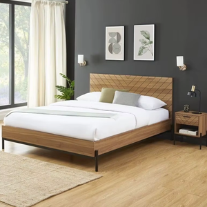 Cadre de <span class=keywords><strong>lit</strong></span> <span class=keywords><strong>en</strong></span> bois pour <span class=keywords><strong>lit</strong></span> queen-size, tête de <span class=keywords><strong>lit</strong></span> avec panneaux <span class=keywords><strong>en</strong></span> chevron inclinés, pieds <span class=keywords><strong>en</strong></span> métal noir, rangement durable, minimaliste, écologique, pour chambre à coucher - Product Image 1