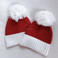 Bonnet de Noël 2026 rouge à pompon pour nouveau-né, en coton tricoté chaud avec bord blanc, livraison rapide, bonnets faits main