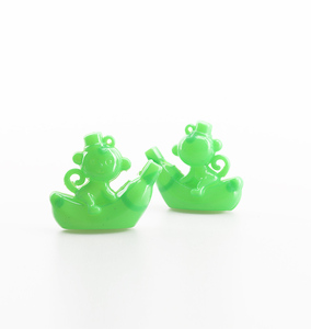 Venta al por mayor Popular de dibujos animados <span class=keywords><strong>mono</strong></span> silbato juguetes de plástico para Cápsula de 45mm - Product Image 5