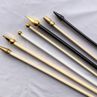 Vente en gros de drapeaux à main en plastique blanc et noir de 25 cm/30 cm/40 cm/60 cm, bâtonnets de drapeau à main miniatures bon marché