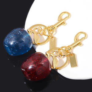 Ventes directes des fabricants Mignon 3D Résine Fruits Porte-clés PVC Voiture Sac Pendentif avec Cerise Pomme Fraise Porte-clés - Product Image 6
