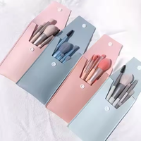 UUYP OEM ODM Reise-Make-up-Pinsel-Set (8-teilig) mit PU-Tasche, Nylonhaar & Kunststoffgriff für Gesichts-Concealer & Rasierpinsel