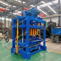 Machine à briques autobloquantes à fonctionnement rapide, semi-automatique, pour la fabrication de briques en ciment et de briques creuses pour briqueterie