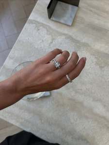 Anillo de Diamante de Laboratorio con Corte Brillante Esmeralda de Diseño para Mujer, Anillo de Compromiso de Oro de Lujo Disponible en Varios Colores de Oro - Product Image 6