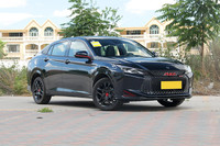Meilleur Prix Dongfeng Fengshen Aeolus Yixuan Voiture à essence Bon marché 4 portes 5 places berline 1,5 L Dongfeng Shine en stock