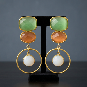 Pendientes Colgantes de Diseño en Tono Dorado con Ónix Verde, Pendientes de Latón con Diseño Único - Product Image 3