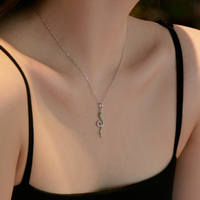 Dylam Boucles d'oreilles à clip en forme de serpent en argent sterling 925 plaqué rhodium 5A avec zircon cubique pour femmes