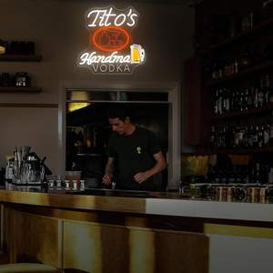 Letreros de neón de <span class=keywords><strong>Vodka</strong></span> hechos a mano para decoración de pared Letrero de neón regulable para hombre Cueva Luces de neón personalizadas - Product Image 6