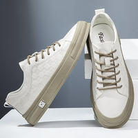 Chaussures de skate pour hommes baskets à rayures à carreaux en relief en cuir à lacets appartements rétro faits à la main légers respirants
