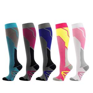 Chaussettes de compression en nylon, hauteur genou, pour cyclisme et sport, soutien élastique, pour jeunes de 18 à 40 ans - Product Image 1