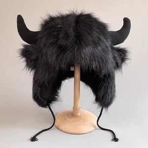 Chapeau en fausse fourrure décontracté unisexe pour adultes, motif vache amusante avec cornes de démon, coupe-vent, protection des oreilles, chaud pour l'hiver, idéal pour cyclistes et Halloween - Product Image 2