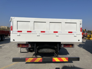 Camion lourd FAW 6x4 à 10 roues avec grue à flèche articulée et plateau basculant - Product Image 5