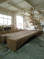 Banc de design moderne en bois massif sculpture de meubles paramétriques archivés pour parcs extérieurs, patios, jardins, écoles et hôpitaux