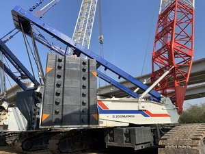 Grúa sobre orugas usada Zoomlion ZCC5000 de 500 toneladas y alta rentabilidad - Product Image 3