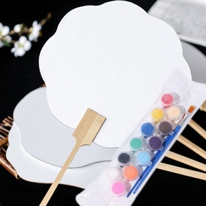 Éventail en papier traditionnel fait main, peint à la main, avec manche en bambou et 12 couleurs de peintures aquarelles pour mariage, anniversaire, cadeau pour enfant - Product Image 1