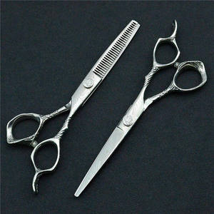 กรรไกรตัดผมมืออาชีพ 7 นิ้ว กรรไกรซอยผม สแตนเลส หัวตรง สำหรับใช้ในร้านเสริมสวย - Product Image 1