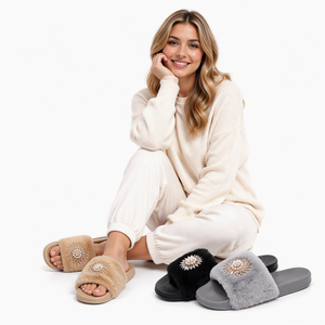 Pantoufles d'intérieur personnalisées OEM pour femmes, en fourrure douce, à bout ouvert, avec ornements en strass, perles et motif soleil - Product Image 3