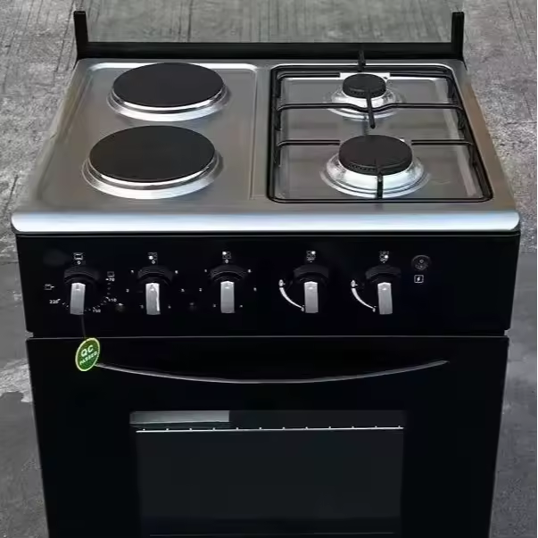2 Gas 2 Strom Herd mit 4 Kochstellen und Backofen
