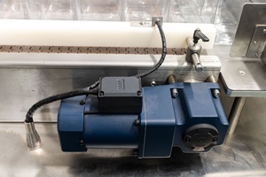Máquina Automática de Llenado de Botellas de Suero Redondas de 1000 ml con Motor Eléctrico para Aceite, Líquido Nutritivo, Esencia Cosmética - Product Image 6