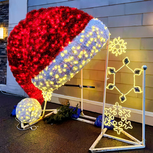 Lumières LED IP65 en forme de botte de Noël et de bonnet de Père Noël pour centre commercial, place publique et décoration de vitrine commerciale pour les fêtes - Product Image 1
