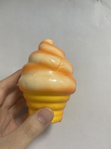 Jouet anti-stress en forme de cornet de glace en PU pour soulager le stress, pour les garçons et les filles de 5 à 7 ans, nouveau produit - Product Image 4