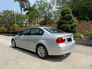 Véhicule d'occasion pas cher, <span class=keywords><strong>BMW</strong></span> E90 <span class=keywords><strong>320i</strong></span> N46 2.0 NA RWD importée de Allemagne, année <span class=keywords><strong>2005</strong></span>, vente en gros, export avec rapport d'inspection. - Product Image 3