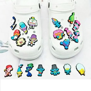 HY Wholesale Breloques de chaussures Pixie de haute qualité, Breloques Kawaii, Aimants de réfrigérateur pour la décoration - Product Image 2