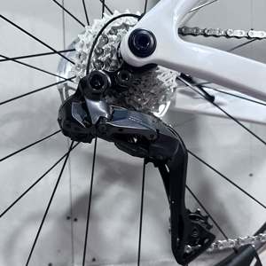 Vélo de route professionnel en carbone T800, groupe électronique <span class=keywords><strong>Ultegra</strong></span> R8170 Di2 24 vitesses, frein à disque hydraulique, 7,8 kg - Product Image 5