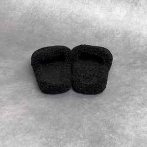Chaussons en laine de haute qualité pour homme et femme, luxueux, pour l'automne et l'hiver, avec broderie tendance, antidérapants, design extérieur - Product Image 3
