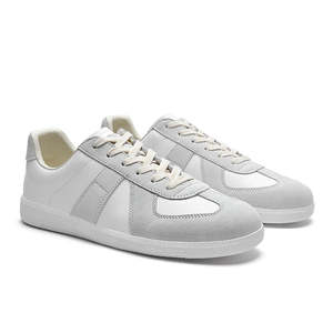 Zapatos de lujo de diseñador famoso para hombres y mujeres, zapatos deportivos unisex ligeros y transpirables zapatos con logotipo personalizable - Product Image 2