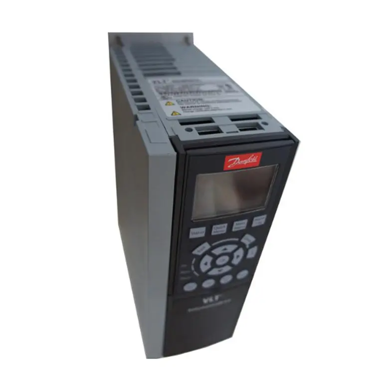 Однофазный инвертор Danfoss-VFD серии FC51 132F0026, 4, 0 кВт, 5 л.с., с дисплеем в наличии