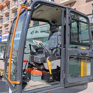 Mini-excavatrice sur chenilles Liugong 906F 6 tonnes à prix avantageux, excavatrice hydraulique pour travaux de terrassement - Product Image 6