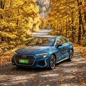 Audi A3 Limousine 35 TFSI Sport Edition <span class=keywords><strong>2022</strong></span> d'occasion, essence, berline, conduite à gauche, faible kilométrage, prête à être expédiée FOB - Product Image 1
