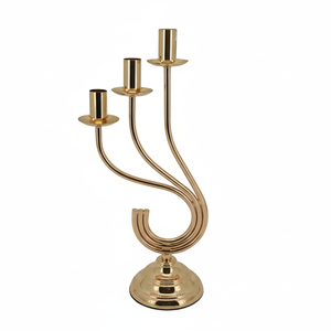 Porte-bougie en laiton, design classique à 3 bras avec finition en laiton poli - Product Image 1