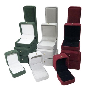 Wholesale High Quality Handmade Rectangle Custom Green Velvet Jewelry Box Set Custom Logo for Bracelet Ring <b>Necklace</b> Packaging - Product Image 4