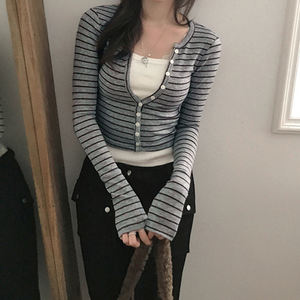 Camiseta de manga larga con pliegues a rayas, estilo simple y casual, ajustada y entallada, versátil y a la moda. - Product Image 6